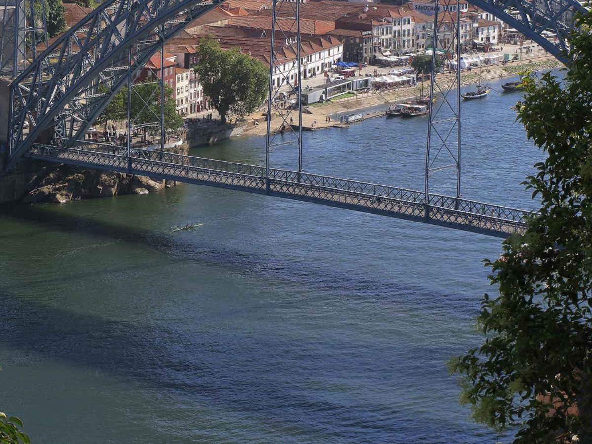 Porto National Theatre Trendy Houses Exterior foto